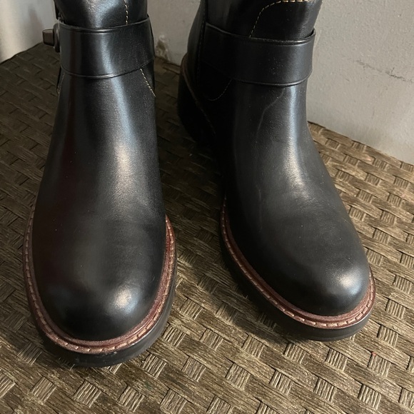 Coach boots 9 - Picture 2 of 14